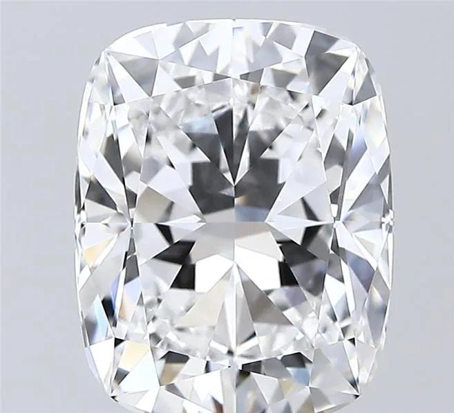 5.04ct Cushion modified Lab Grown Diamond (Colour E, Clarity VVS2, IGI Certified) - Jewelry by Cleo