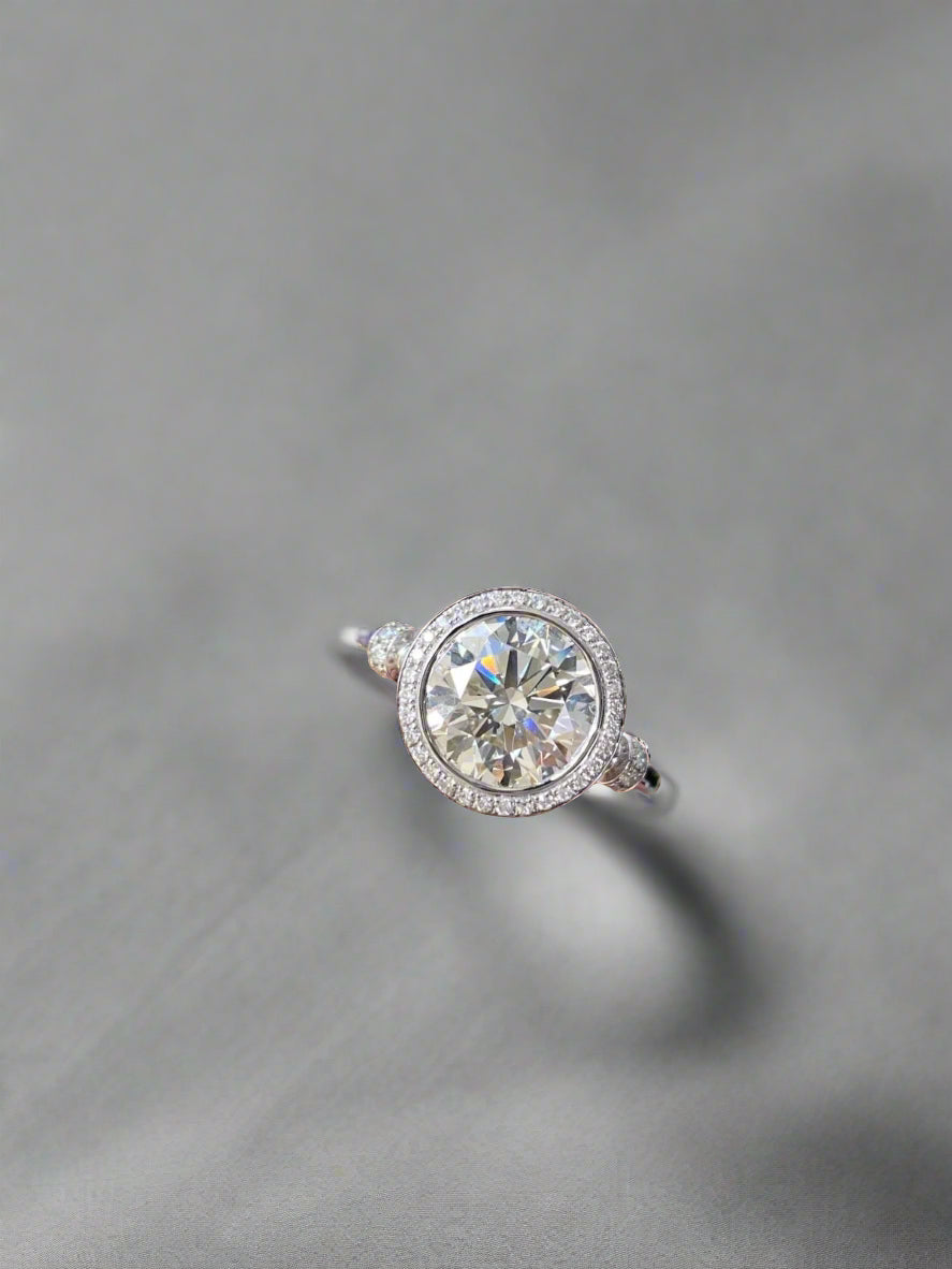 Round brilliant cut in 14k gold accented with over 100 stones - Jewelry by Cleo